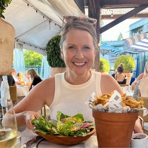 Meet your Posher, Leigh